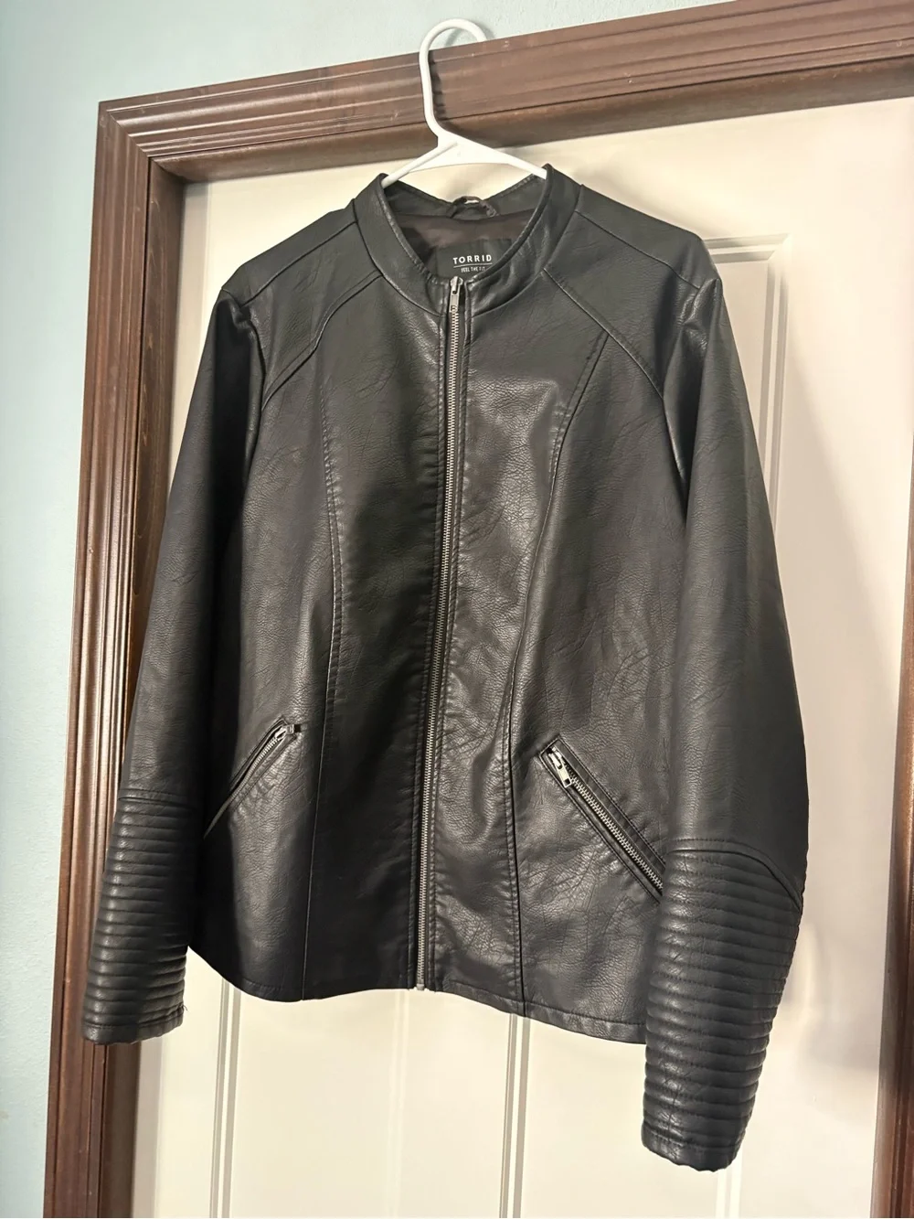 torrid Black Faux Leather Moto Jacket with Quilted Sleeve Detail sz 3X